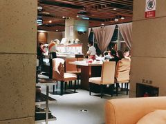 大堂-海底捞火锅鲜切牛肉主题店(长寿路店)