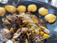 -粘豆包柴火铁锅炖