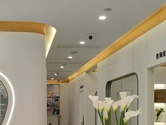 -皓齿连锁·雅贝健口腔·种植·矫正中心(虹口曲阳路店)