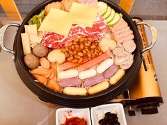 -豚妈妈汤饭·部队锅(南京东路店)
