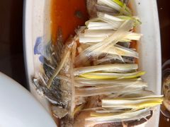 -雪湖煜辰鱼头老店(雪野湖店)