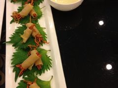 杏鲍菇卷虫草花-院落创意菜