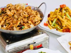 -丹水桥地锅鱼·翘嘴鲌·地方特色全鱼宴(丹江口大坝店)