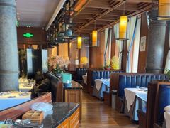 -八府香鸭·啫啫煲(华山路店)