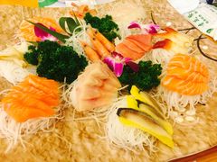 -青瓦餐厅·生鱼片·韩园烤肉(西塔店)