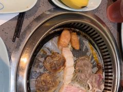 -金滏山烤肉·海鲜·火锅自助餐厅(襄阳万达店)