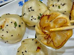 -李与白包子铺(桐梓林店)