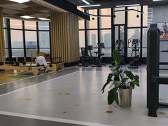 -跃动游泳健身俱乐部(新华传媒店)