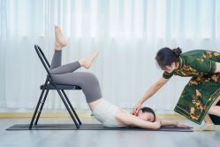 -亚太瑜伽普拉提学院