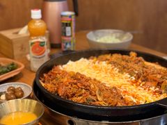 芝士鸡排火锅-高基五春川炒鸡排(威海总店)