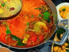 云南特色双拼锅-楠小云·云南鲜菌·鲜牛自助火锅(九眼桥店)