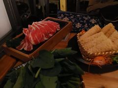 -湊湊火锅·茶憩(杭州湖滨银泰in77店)