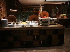 自助取餐区-融信华邑酒店·鲜艳西餐厅