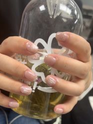 -芊屿芊浔美甲