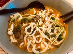 特制雪菜牛腩面-陳八两面家(滨江天街店)