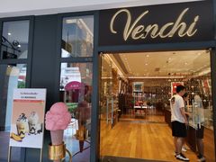 -VENCHI 闻绮(上海佛罗伦萨小镇店)