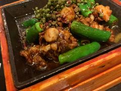 酱爆跳跳蛙-老头儿油爆虾·知味杭州(爱琴海购物中心)