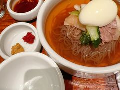 -萨拉伯尔(燕莎友谊商城店)