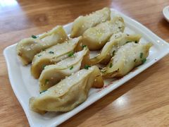 牛肉鍋貼-小姜锅贴(凤凰街店)