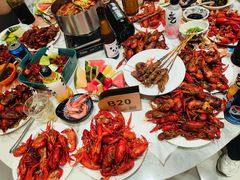 -金马门国际美食百汇(珞喻路店)