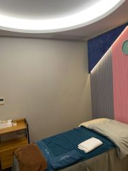 -PE SALON 
