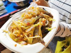 -席娜卡琳火车铁道夜市