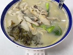 招牌黄鱼面-明呈黄鱼面馆(斜土路店)