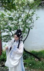 -一揽芳华汉服旗袍体验馆(拙政园店)