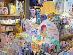 -九木杂物社(新奥购物中心店)