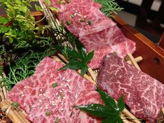 -山川小町·极番烧肉(新地假日广场店)