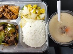 凉瓜牛肉拼红烧豆腐排骨套餐-都城快餐(龙泽商业大厦店)