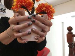 潮人美甲-小红楼美甲美容中心