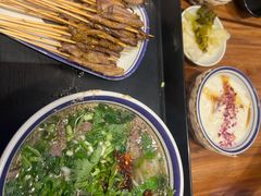 -云阿蛮云南生烫牛肉米线(奉贤路店)