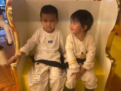 -趣玩空间蹦床乐园(临平旗舰店)