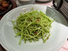 -荷花亭·湖北融合菜(中商广场店)