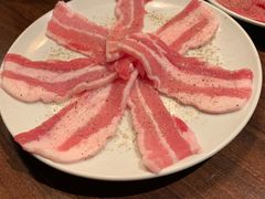 -焼肉まんぐう