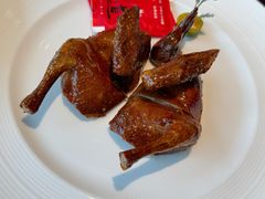 沙田玻璃乳鸽-馋遇江南·精致湖景雅宴(东方之门店)
