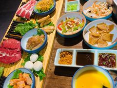 -明洞阿姨·韩式酱蟹烤肉·创意料理(三元桥店)