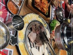 -青瓦炭韩潮烤肉(花园道店)