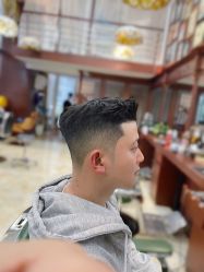 -尼特斯男士发型馆