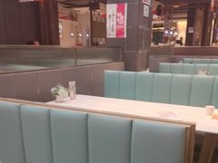 -阿瓦山寨·湘菜现炒·剁椒鱼头王(咸阳总店)