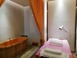 -苑苑vbeauty科技美容SPA