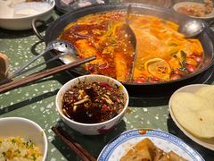 -瑞虹新天地月亮湾