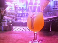 -TASTE ROOM Bar