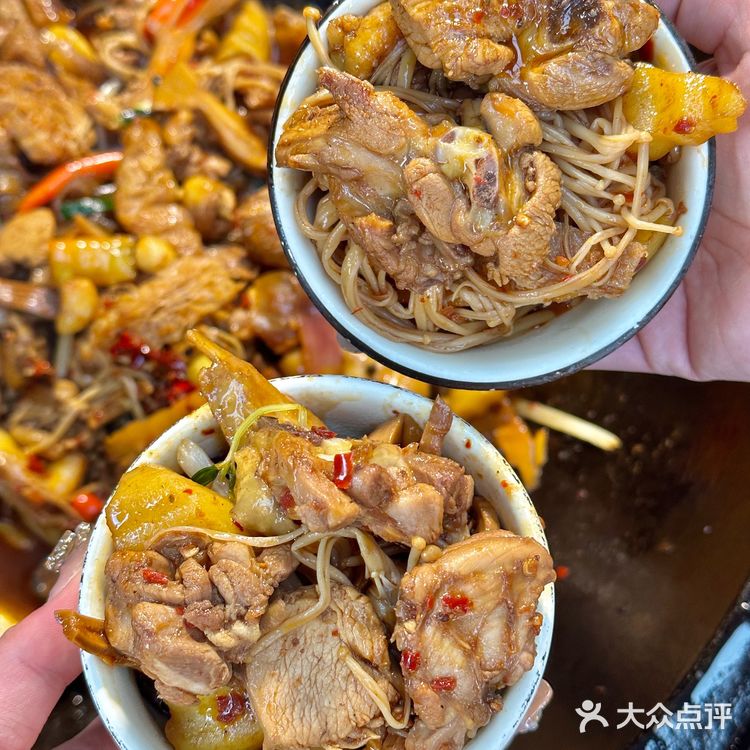 昆明 太绝了吧️自己diy的窝窝头柴火鸡好好吃