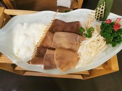 -左庭右院鲜牛肉火锅(浦江欢乐颂店)
