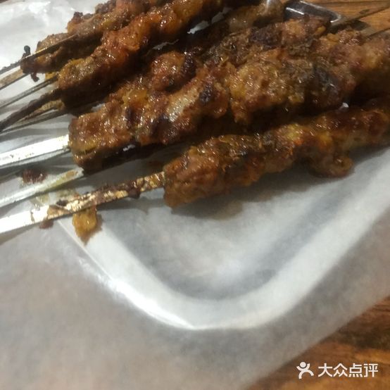 新疆大牧场烤羊肉(六堰大洋店)