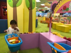 -莫莉幻想儿童乐园(哈尔滨王府井店)