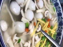 鱼丸菌菇汤-品渔味湖鲜馆(拈花湾店)