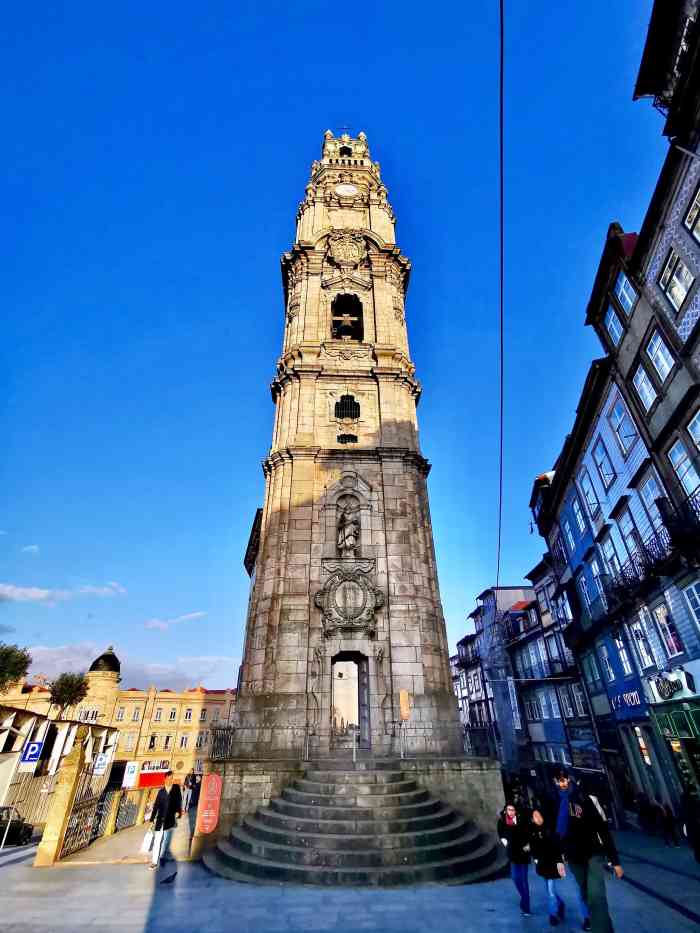 牧师塔-"73推荐理由牧师塔是背面教士教堂的钟塔17.